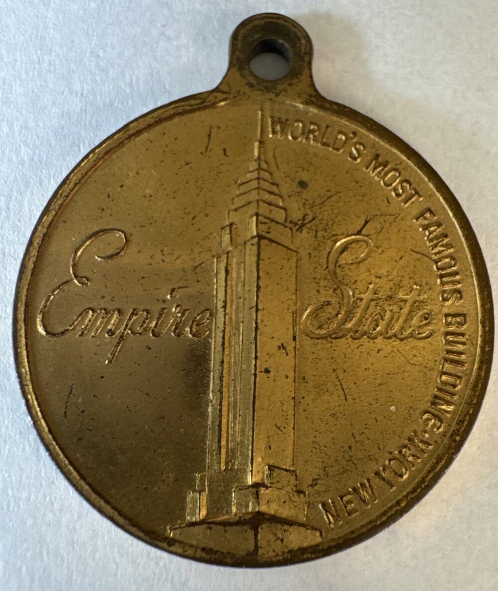 Coin Pendant Empire State Building NY 7 Wonders of America P20 Very Old